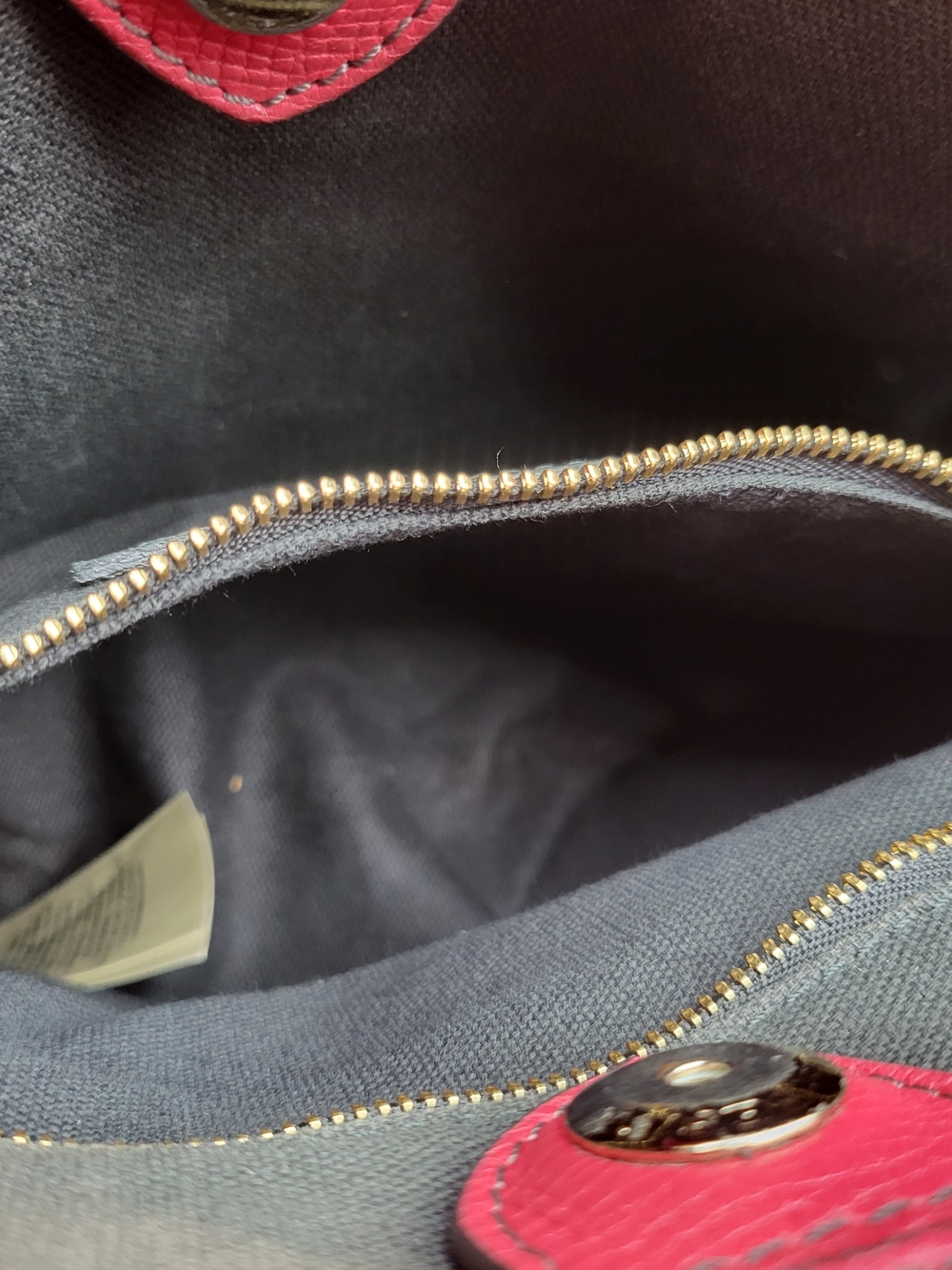BURBERRY Grainy Calfskin House Check Medium Banner Tote Red, Auth w/COA. - Picture 16 of 16